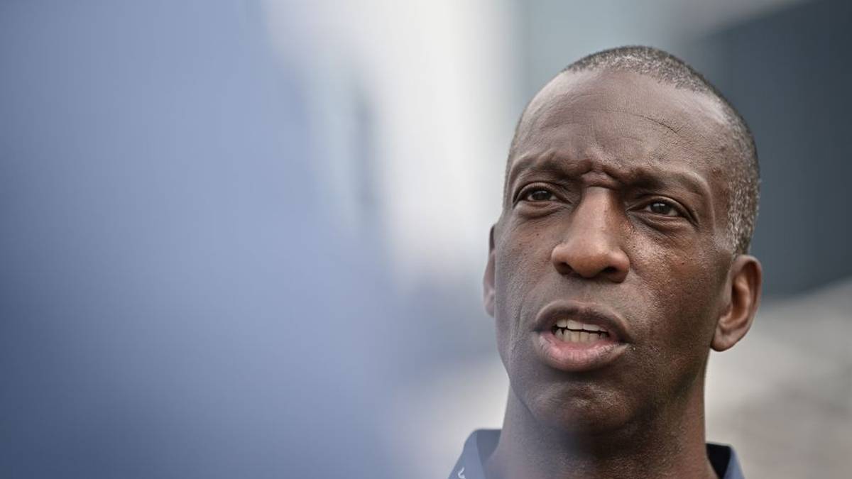 "Eine Nachkomme von Sklaven zu sein, hat über die Generationen hinweg eine Spur bei mir hinterlassen. Die Sklaverei hat Nachfahren wie mir geholfen. Wir haben ein überlegenes athletisches Gen", sagte er über die Herkunft seiner athletischen Vorteile