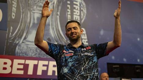 Luke Humphries hat das Darts World Matchplay gewonnen