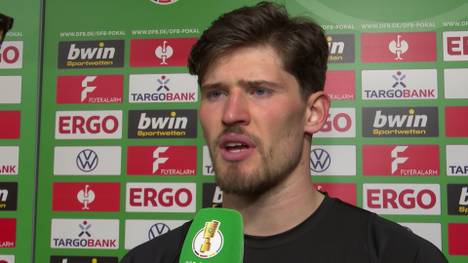 Nach dem Ausscheiden im Pokal bei RB Leipzig rechnet sowohl Trainer Edin Terzic, als auch Torwart Gregor Kobel mit der Leistung der Mannschaft ab.