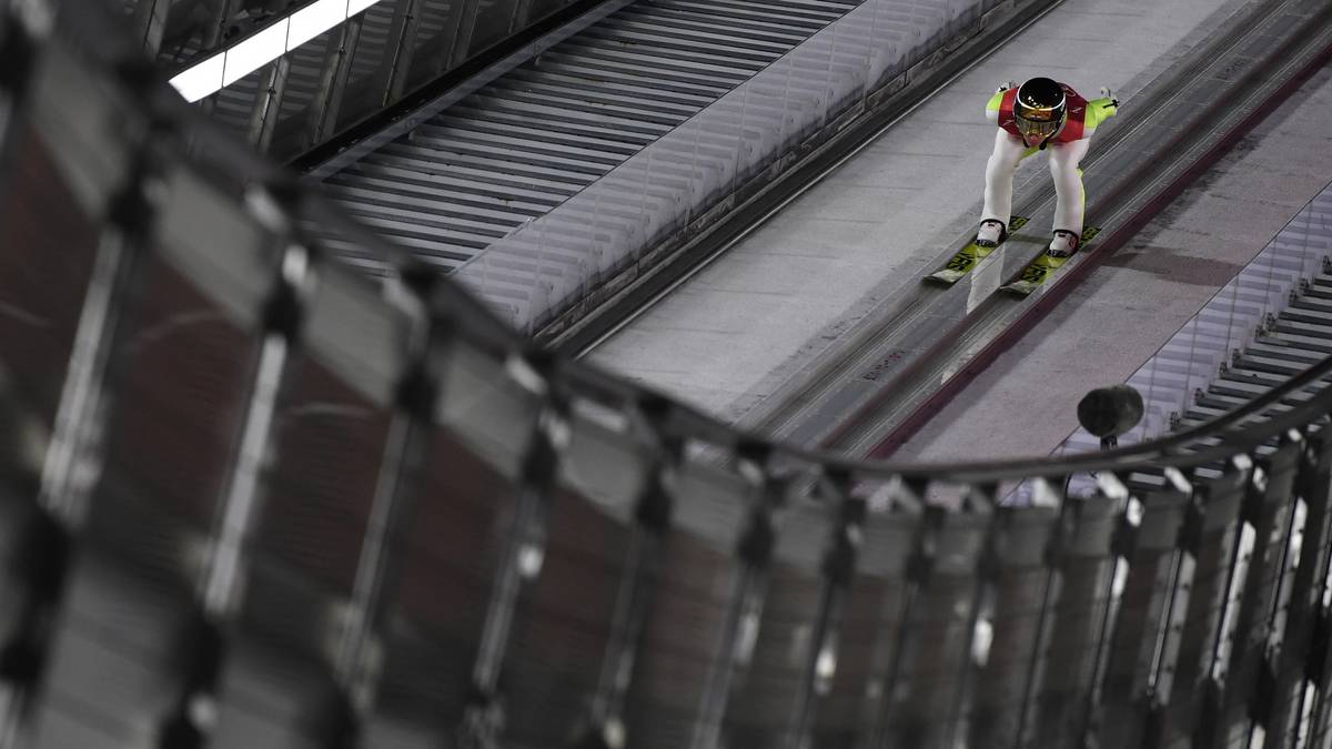 Hier musste er runter: Die Olympia-Schanze ist ein Gigant aus Stahl und Beton