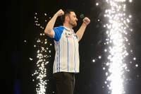 Luke Humphries geht als Weltmeister ins Halbfinale der Darts Premier League. 