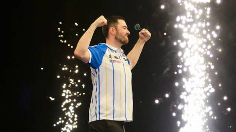 Luke Humphries geht als Weltmeister ins Halbfinale der Darts Premier League. 