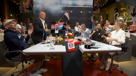 Der FC Bayern dreht mit einem Doppelschlag innerhalb weniger Minuten die Partie gegen Real Madrid. Der Fantalk bejubelt die Treffer von Leroy Sané und Harry Kane.