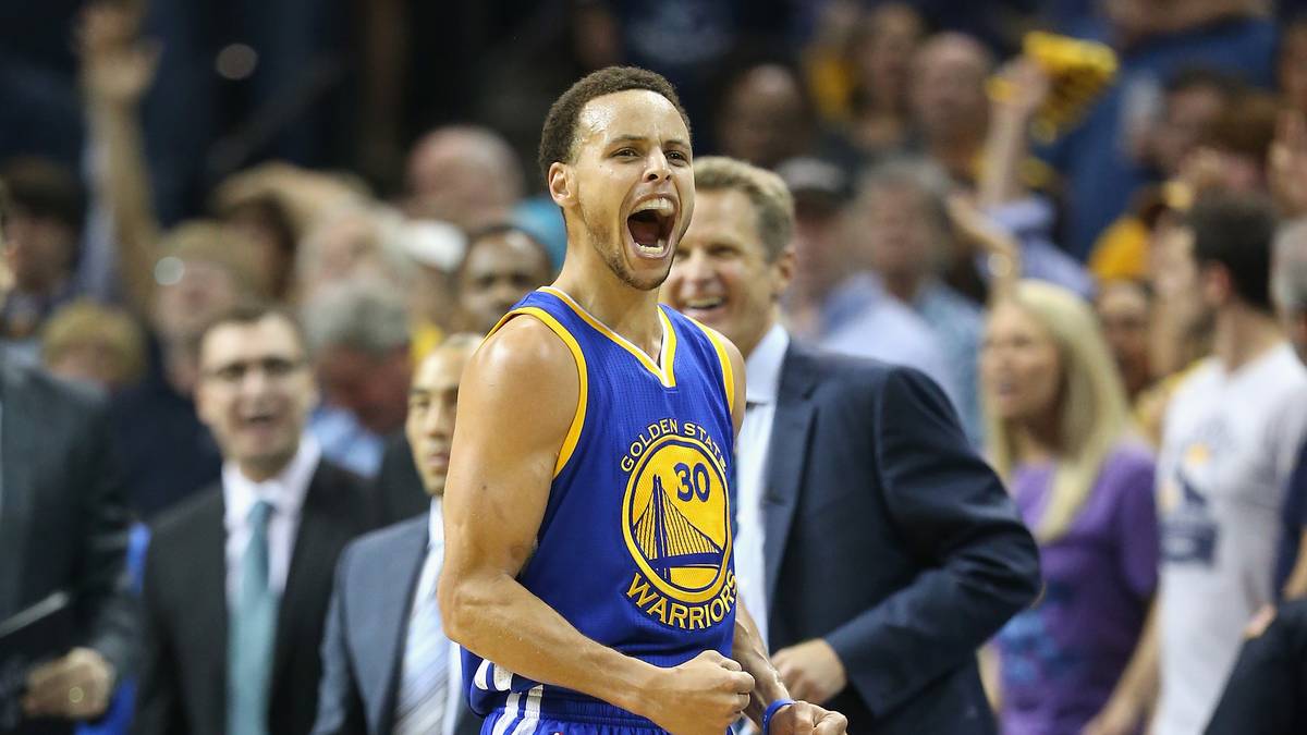 Und wie reagieren die Warriors? Curry explodiert in Spiel 4 und 6 mit 33 und 32 Punkten, die Lücke in der Partie dazwischen übernimmt Thompson mit 21 Zählern. Drei Siege in Folge und schon sind Grizzlies ihr teures Fell los