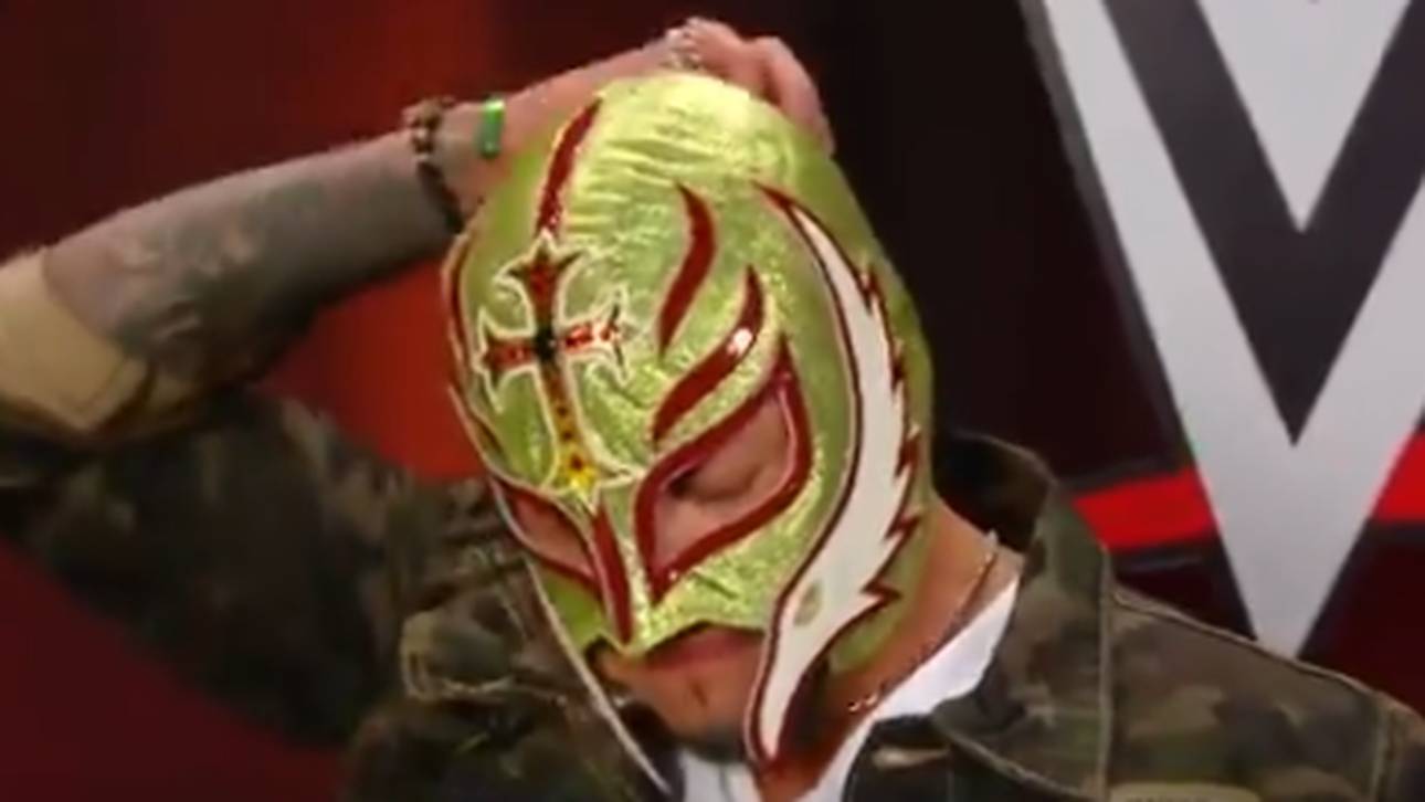 WWE-Legende erschreckt Fans