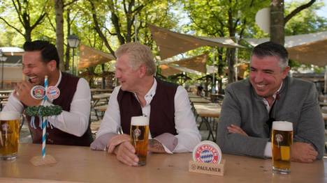 Die Bayern geben sich nach dem Sieg gegen Bremen gelassen beim Oktoberfest und blicken in Richtung Bayer Leverkusen am kommenden Wochenende. 