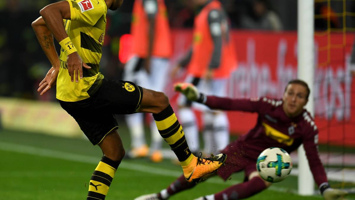 PLATZ 26: Tobias Sippel (Borussia Mönchengladbach): Weisse Westen: 1 - Gegentore: 10