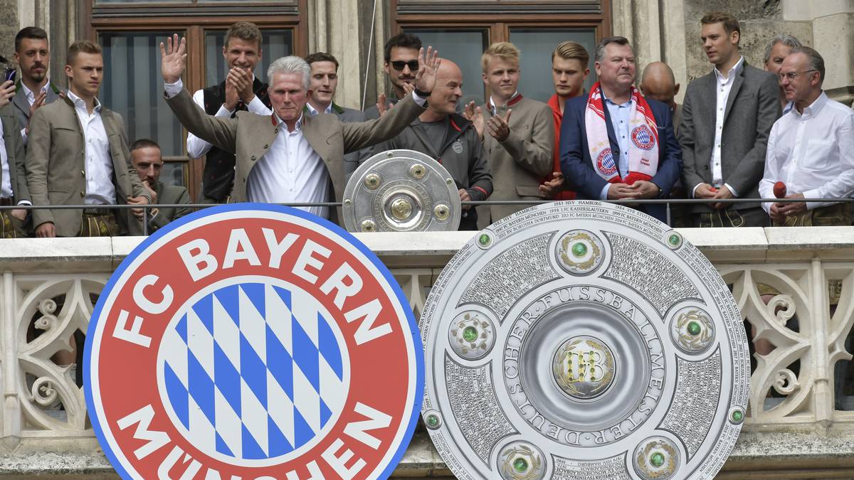 Eine lange und anstrengende Saison für den FC Bayern ist zu Ende. Nach der Meisterfeier auf dem  Marienplatz bereiten sich zehn Spieler auf die WM in Russland vor, der Rest geht in den verdienten Urlaub