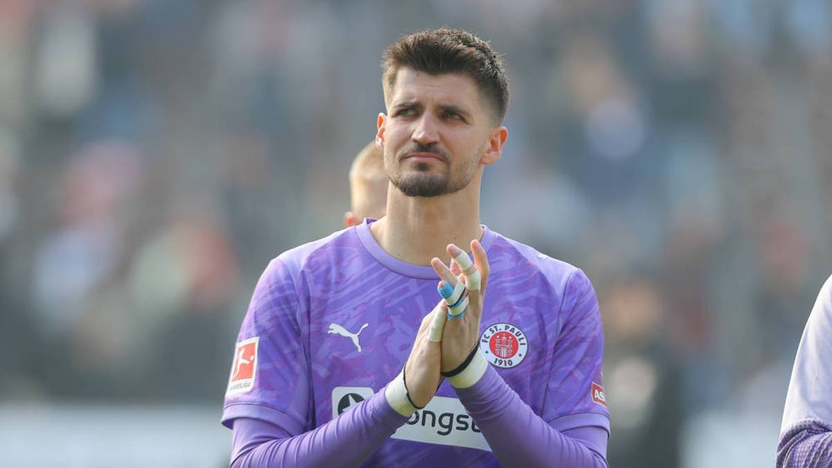 Nikola Vasilj (30): FC St. Pauli