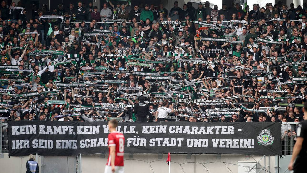 Fans rechnen mit Gladbach ab