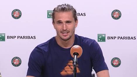 Alexander Zverev sieht wenige Unterschiede zu seinem jüngeren Selbst und den jungen Spielern, denen er bisher bei den French Open begegnete. Jedoch spielen sie noch eine Spur aggressiver, was aber seine Vorbereitung nicht ändert.