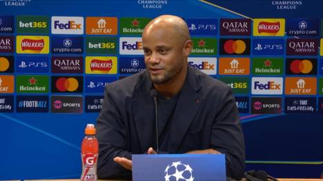 Vincent Kompany wird auf der PK vor dem Champions-League-Spiel bei Aston Villa gefragt, ob er seinen Stil aus Attraktivitäts- oder Erfolgsgründen durchzieht. Der Bayern-Coach lässt sich auf eine Diskussion ein.