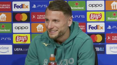 Lazio-Torjäger Ciro Immobile wird vor dem Rückspiel beim FC Bayern auf Harry Kane angesprochen und verrät, warum er sich auf das Duell freut.