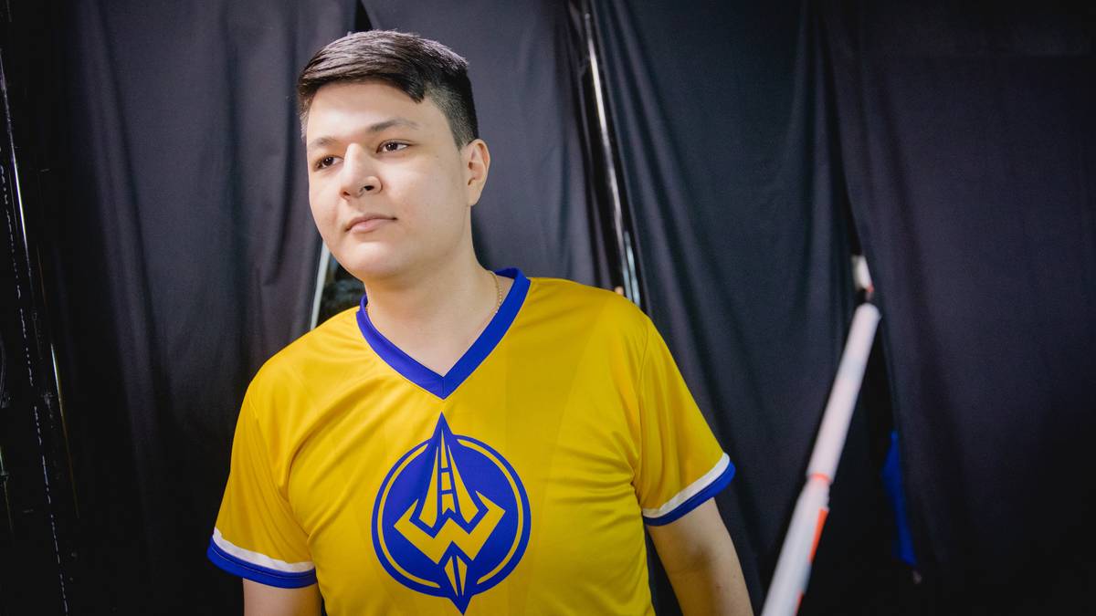 Das eSports-Team der Golden State Warrios spielt unter dem Namen Golden Guardians in der nordamerikanischen League of Legends-Liga in gelb. Das Jersey erinnert bewusst an die Vorlage des erfolgreichen NBA-Teams
