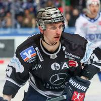 Vizemeister ERC Ingolstadt hat für die kommende Saison in der Deutschen Eishockey Liga (DEL) US-Stürmer Casey Bailey verpflichtet.
