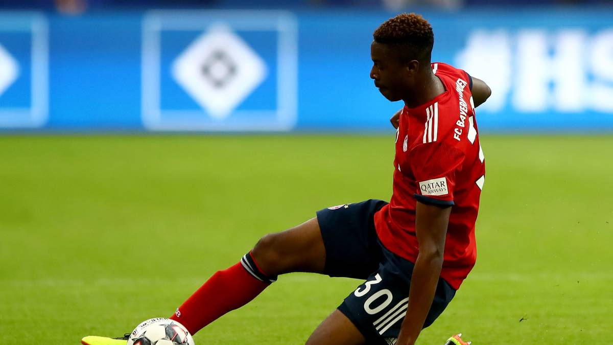 Ebenfalls für 1,5 Millionen Euro wechselt Maxime Awoudja zum VfB. Der Innenverteidiger kommt von der Regionalligamannschaft des FC Bayern nach Stuttgart. Mit seinen 21 Jahren weist Awoudja großes Entwicklungspotential auf