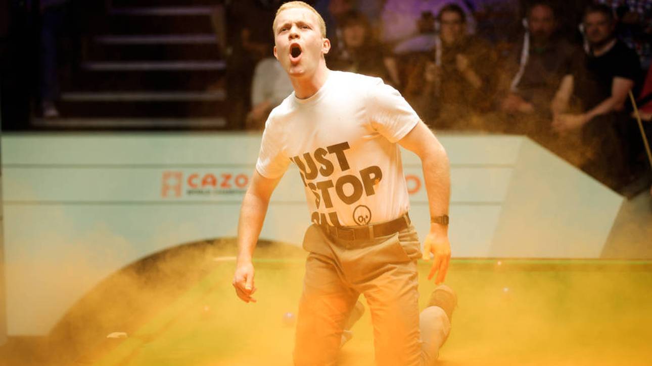 Farbbeutel-Attacke bei Snooker-WM