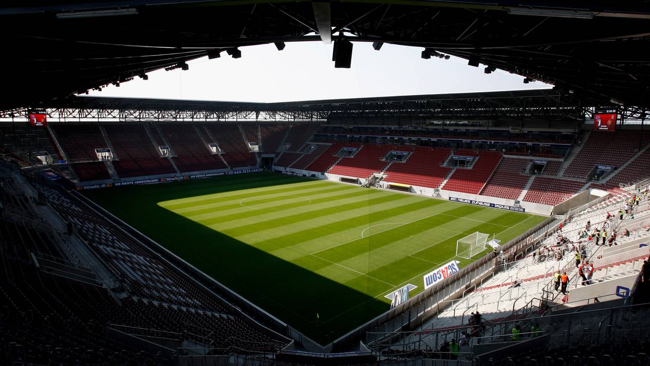 Die Impuls Arena 2009 vor einem Spiel gegen TuS Koblenz