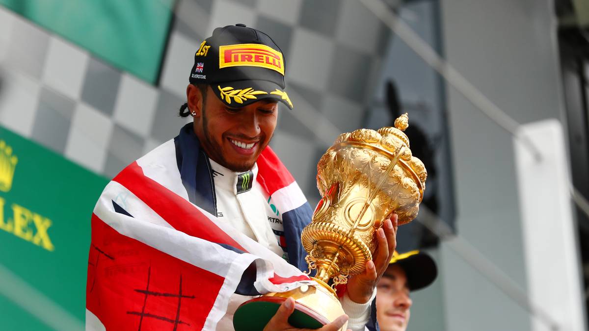 PLATZ 2: Lewis Hamilton (80 Siege): Nach seinem jüngsten Erfolg bei seinem Heimrennen in Silverstone, macht der Brite nun Jagd auf den Rekordsieger Michael Schumacher. Alle seine Erfolge fuhr Hamilton dabei mit Mercedes-Motoren ein (McLaren, Mercedes GP). Elf Siege benötigt Hamilton noch, um mit Schumacher gleichzuziehen. Auf dem Weg zu seinem sechsten WM-Titel dürften wohl noch einige dazukommen