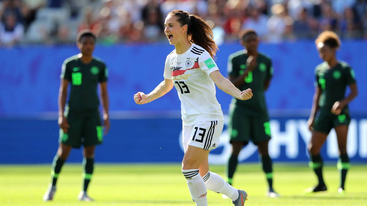 SARA DÄBRITZ: Traf vom Punkt äußerst präzise zum 2:0 und markierte ihr drittes Tor bei dieser WM. War sonst im Spiel nur selten zu sehen. Vergab zehn Minuten vor Schluss die Chance auf die Entscheidung. SPORT1-Note: 2,5