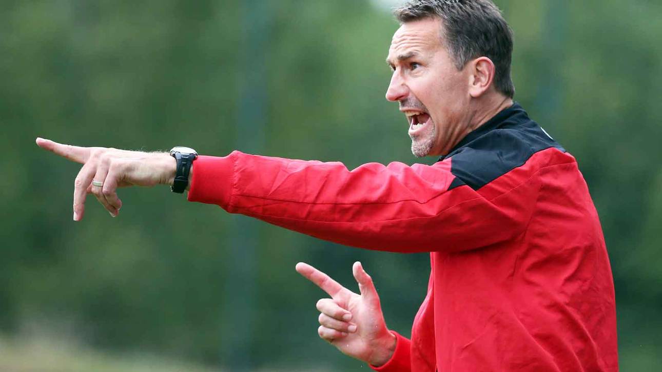 Beierlorzer debütiert gegen Frankfurt