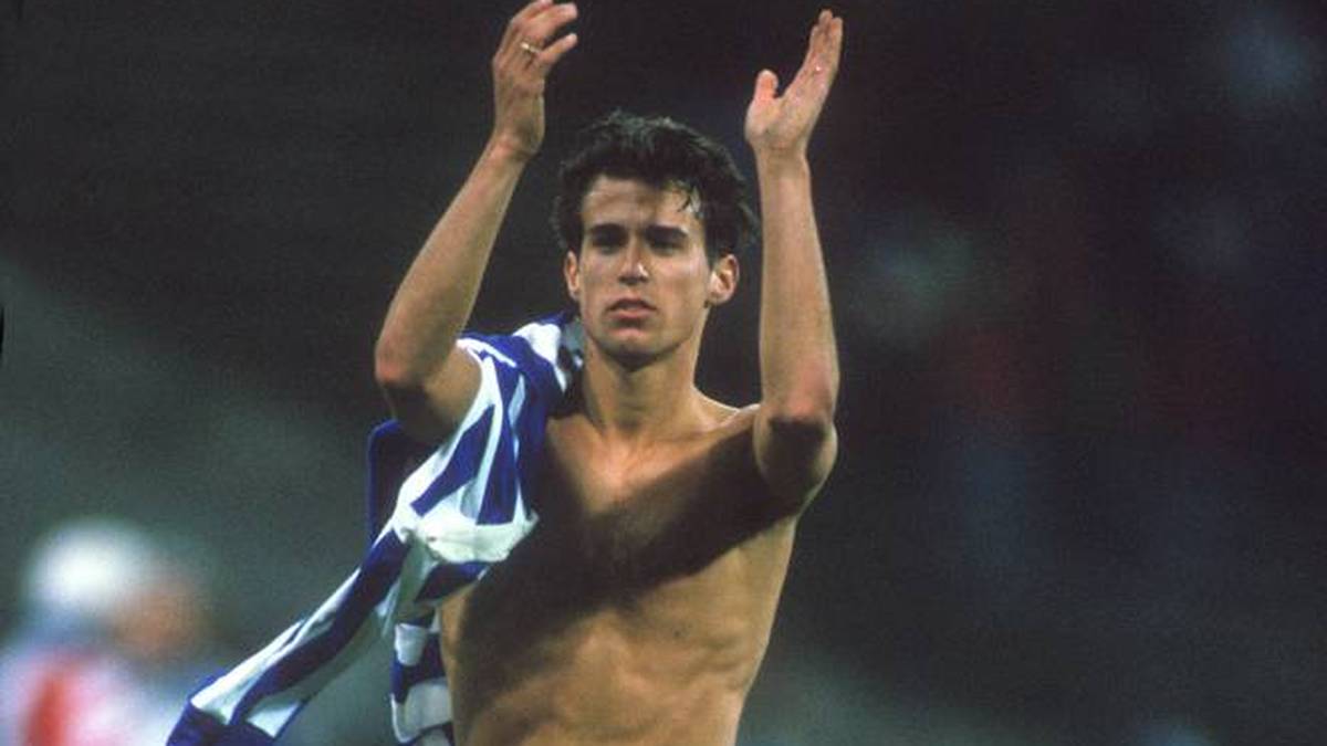Bayerns Mehmet Scholl bejubelte 1995 Bayerns Halbfinal-Einzug
