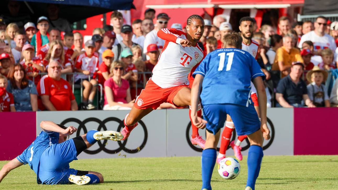 Leroy Sané erzielt einen Treffer beim Testspiel gegen den FC Rottach-Egern