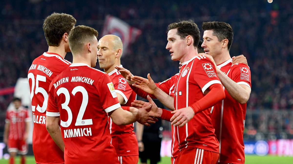 Mit einer Galavorstellung in der ersten Halbzeit hat der FC Bayern Borussia Dortmund aus der Allianz Arena geschossen. Das 6:0 (5:0) ist der höchste Münchner Sieg über den BVB seit dem 11:1 im Jahre 1971. Die Bayern in der SPORT1-Einzelkritik.