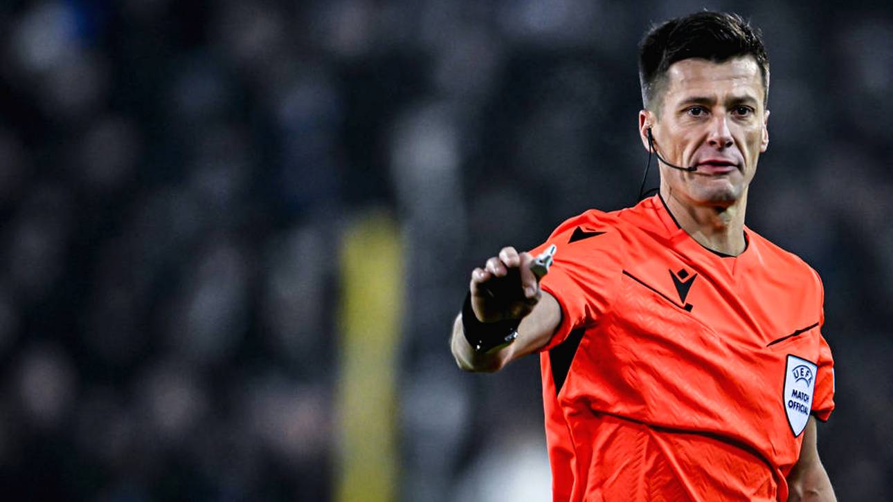 Bayern-Fans lachen über Schiri