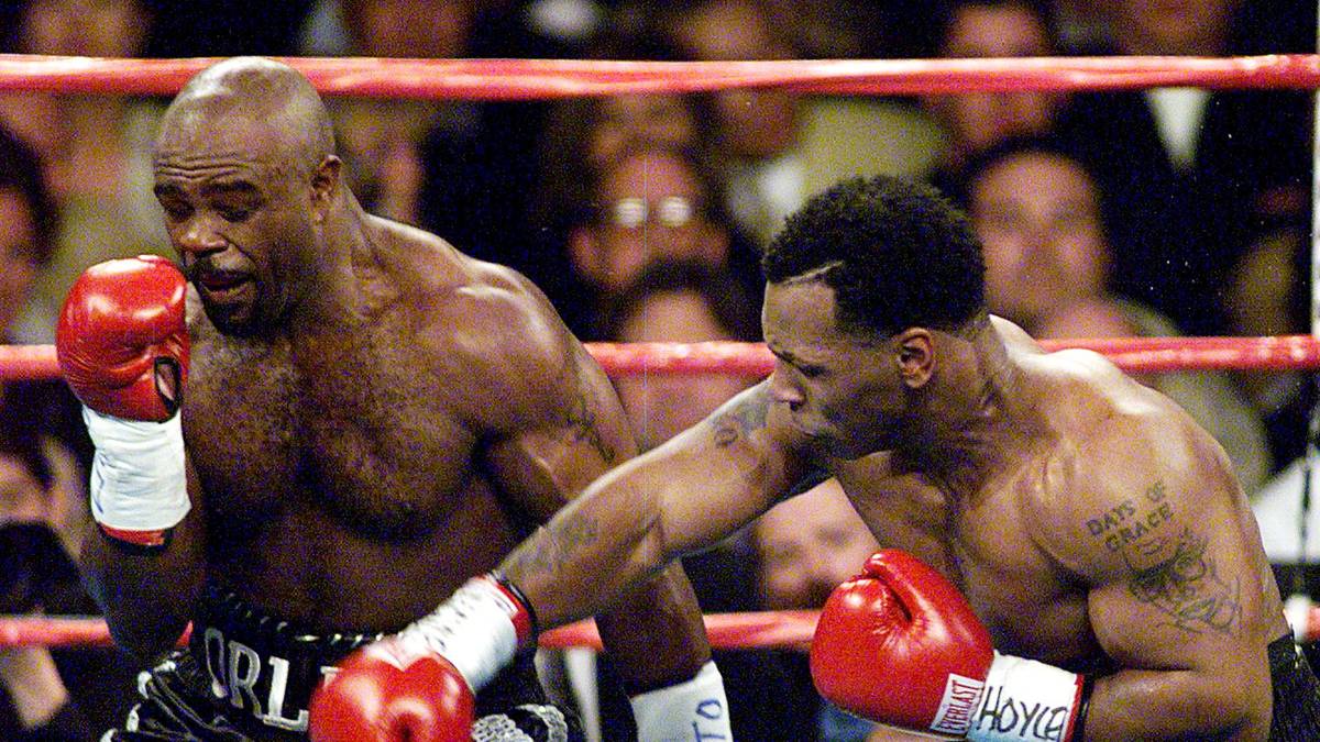 Nach seiner Sperre und dem fünfmonatigen Gefängnisaufenthalt wegen eines tätlichen Angriffs meldet sich Tyson im Oktober 1999 im Ring zurück: Doch der Kampf gegen Orlin Norris wird nicht gewertet, nachdem Tyson seinen Gegner nach dem Gong unabsichtlich trifft und dieser nach eigener Aussage nicht weitermachen kann