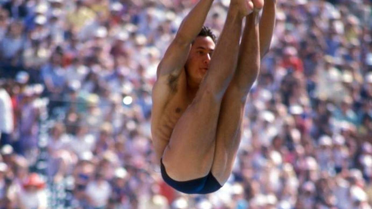 Greg Louganis setzte sich in Los Angeles im Turmspringen vor Bruce Kimball durch