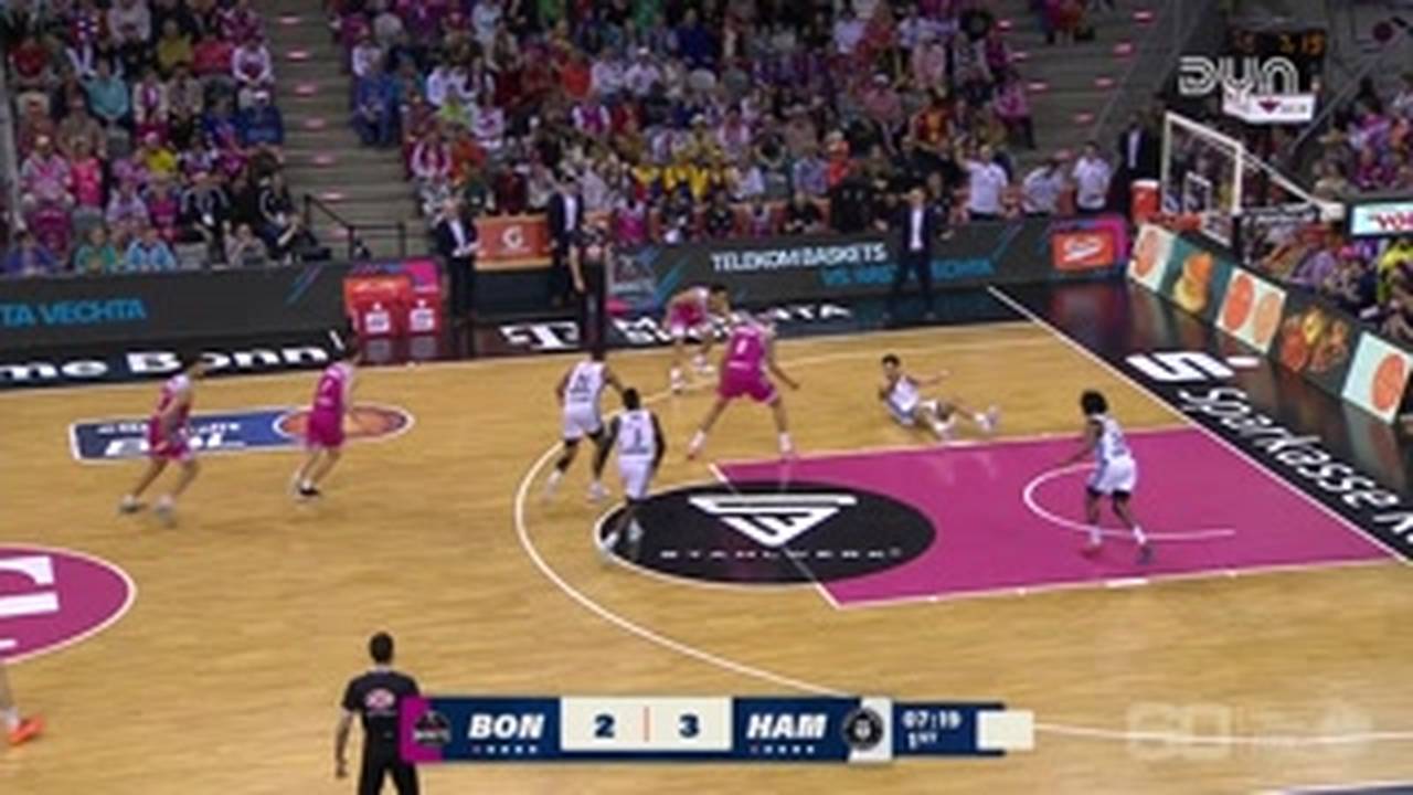 Telekom Baskets Bonn - Veolia Towers Hamburg | BBL-Highlights im Video