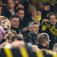 Bayern Münchens Präsident Herbert Hainer hat für das Spitzenspiel am Samstag gegen Borussia Dortmund umfassende Aktionen gegen Rassismus angekündigt.