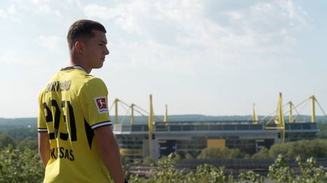 Konstantinos Karetsas wechselt zu Borussia Dortmund. Der Offensivkünstler schwärmt von seinem neuen Zuhause und hat mit den Borussen noch einiges vor.