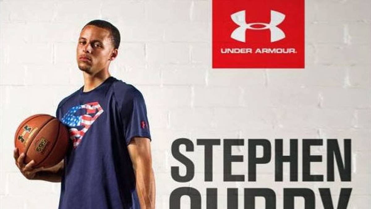 Insgesamt verdient Curry derzeit geschätzte zwölf Mio. Dollar im Jahr an Nebeneinkünften durch Sponsoren und Werbung, rückt aber als Spätzünder immer näher in die Region von Michael Jordan und Co.