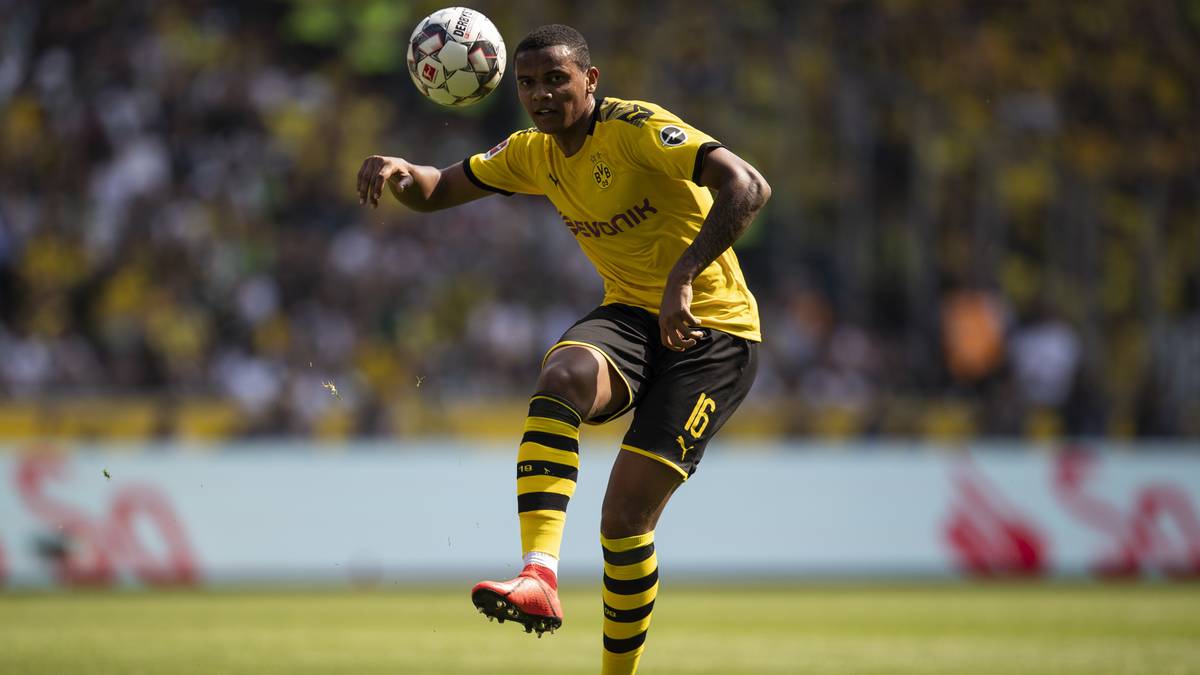 MANUEL AKANJI wurde in der Vorsaison zum Abwehrchef ausgerufen. Der 24-Jährige leistete sich allerdings den einen oder anderen Aussetzer. Der Schweizer soll an der Seite des erfahrenen Hummels weiter wachsen und hat im Kampf um den zweiten Platz in der Innenverteidigung aktuell die Nase vorn