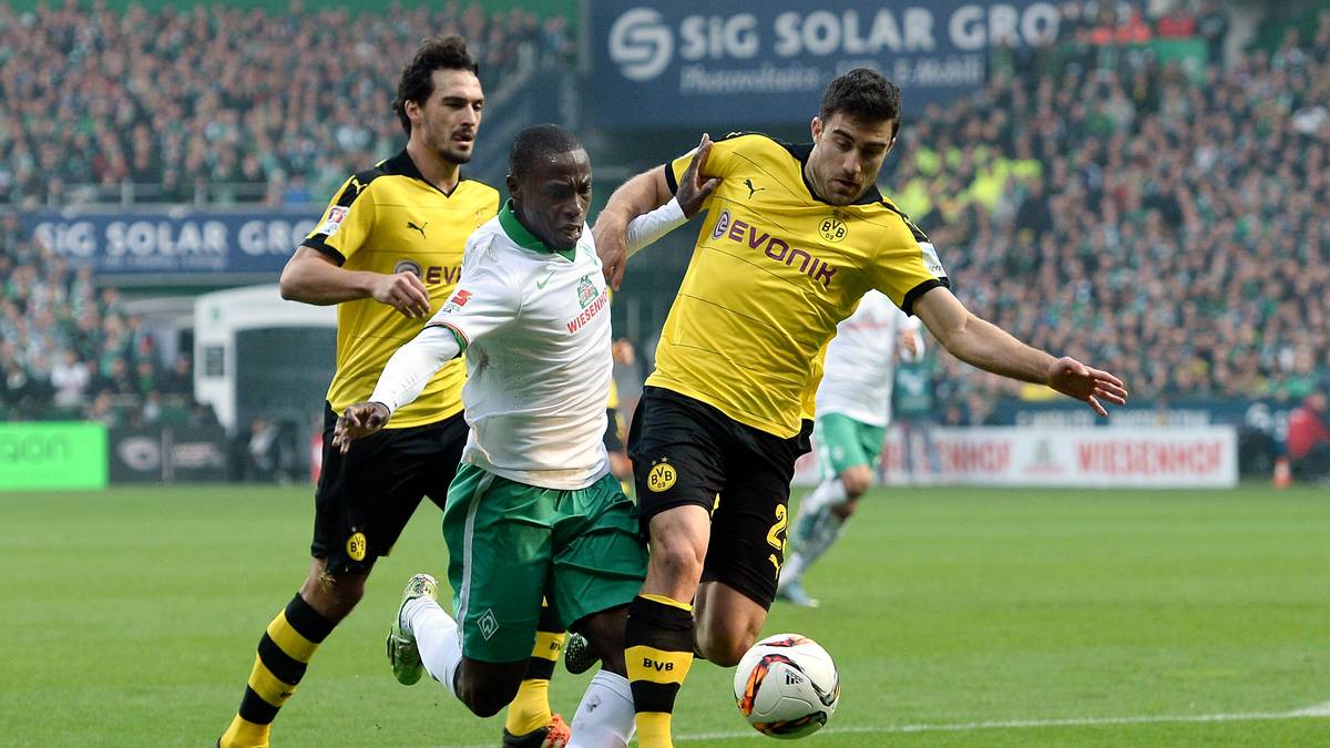 PLATZ 5: Sokratis (r., Borussia Dortmund, Innenverteidiger) - gewonnene Zweikämpfe: 65,75 Prozent