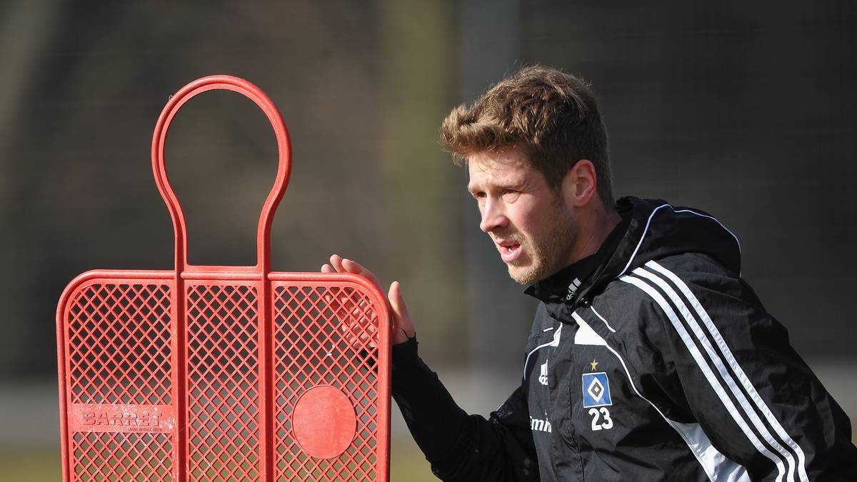 SLOBODAN RAJKOVIC: Kaum zu glauben, aber Rajkovic ist der zweitteuerste U16-Youngster aller Zeiten. Für 5,2 Millionen Euro geht er 2005 zum FC Chelsea. Heute ist er zu schlecht für die erste Mannschaft des Hamburger SV - und spielt dort nur in der Regionalliga. Der Marktwert des 25-jährigen Serben liegt mittlerweile nur noch bei einem Fünftel seines (erhofften) Jungwerts.