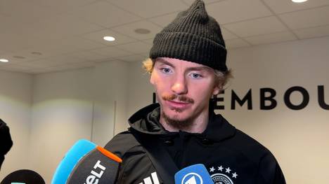 Nick Woltemade konnte mit einem Doppelpack im Spiel gegen Luxemburg glänzen. Der Stürmer verrät, ob er selbst als Tore-Macher der DFB-Elf Druck verspürt.