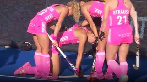 Die deutsche Leistungsträgerin Felicia Weidermann hat sich im Spiel gegen Frankreich unglücklich verletzt.