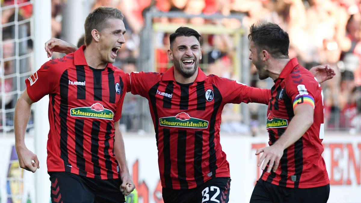 Am 9. Spieltag besiegte die Mannschaft von Trainer Christian Streich nun Champions-League-Teilnehmer RB Leipzig mit 2:1 und klettert vorübergehend auf den zweiten Platz. Lediglich einen Zähler rangiert Freiburg hinter Rekordmeister Bayern München - wo soll das in dieser Spielzeit noch hinführen?