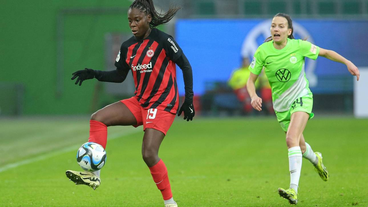 Anyomi bleibt der Eintracht treu