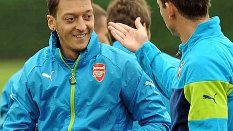 Mesut Özil spielt seit 2013 in London