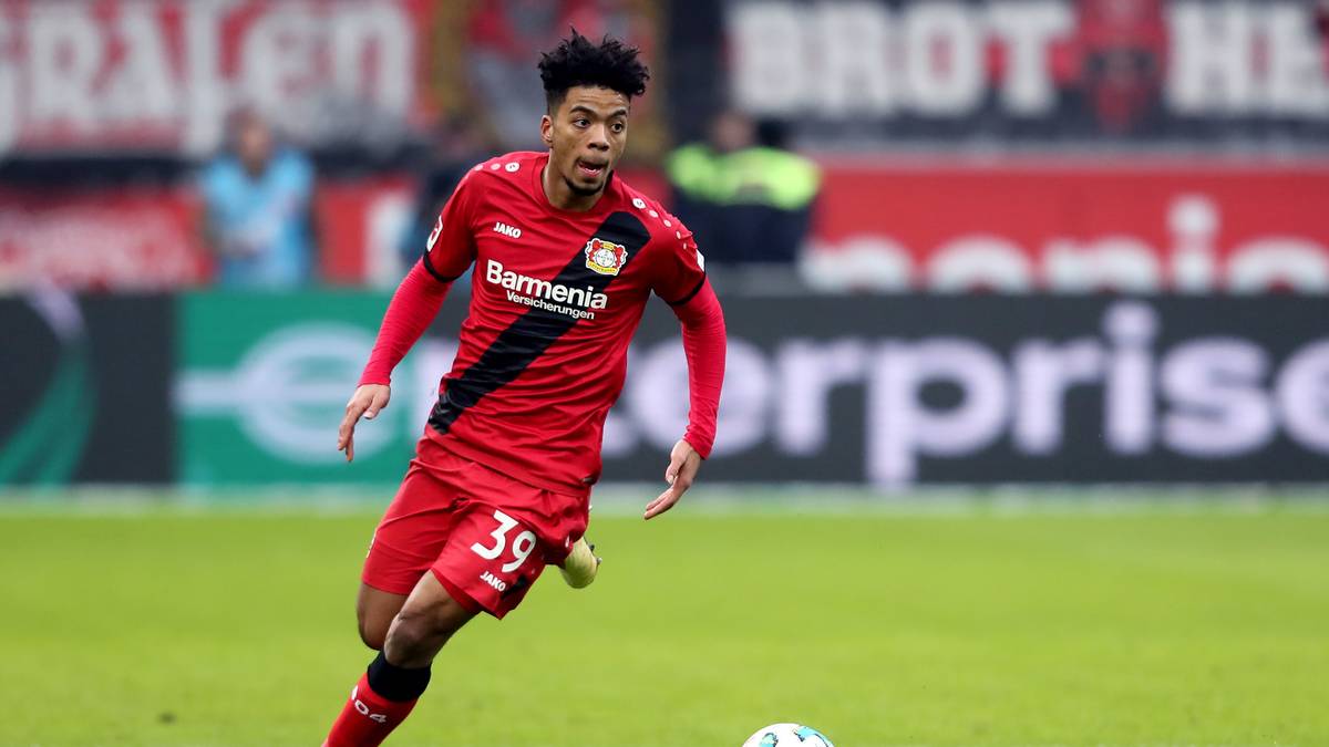 BENJAMIN HENRICHS (ab 67.): Kam für die Schlussphase und wurde von Thomas Müller vor dem 2:6 noch zu einem Tänzchen gebeten, bitterer Kurzeinsatz - SPORT1-Note: 4,5