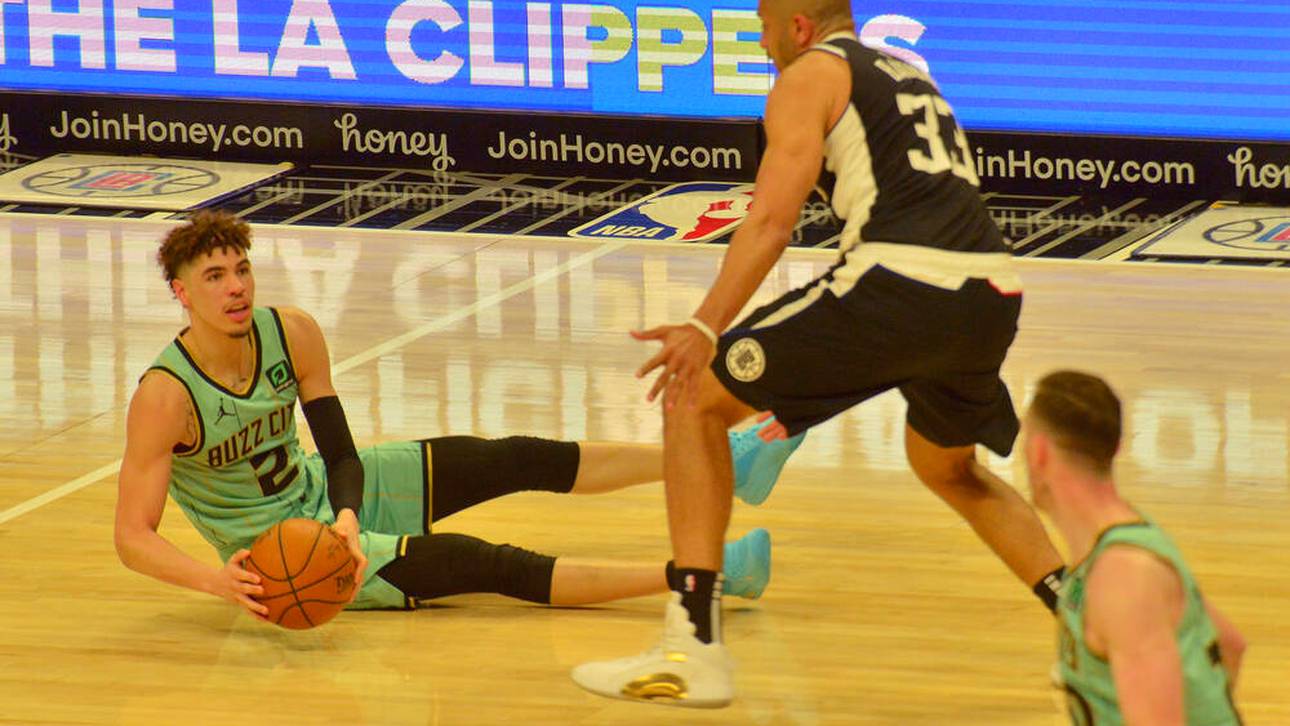 Bruch! Saisonaus für Ball