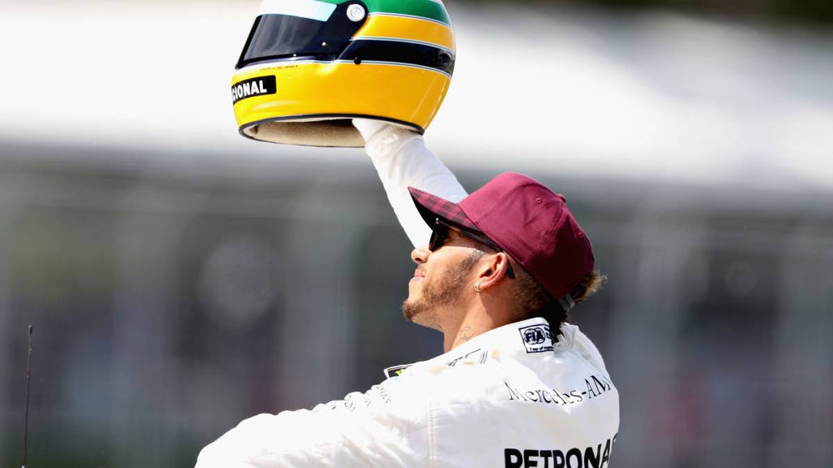Lewis Hamilton: (2017, GP von Kandada): ...Lewis Hamilton huldigt fünf Jahre später in Kanada seinem großen Idol Ayrton Senna mit diesem Helm im Vintage-Look. Der Senna-Helm gilt bis heute als der vielleicht legendärste der Formel-1-Geschichte
