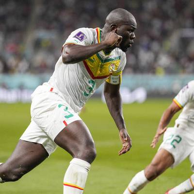 Der Senegal gewinnt gegen Ecuador sein Gruppen-Endspiel und zieht ins Achtelfinale ein. Die Niederlande sichern sich den Gruppensieg.