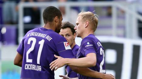 Erzgebirge Aue v Karlsruher SC - 2. Bundesliga Playoff Leg 2
