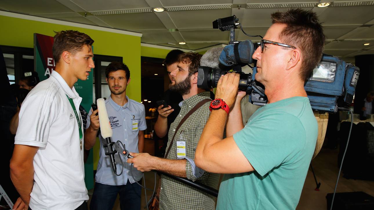 Hertha-Youngster interviewt Merkel