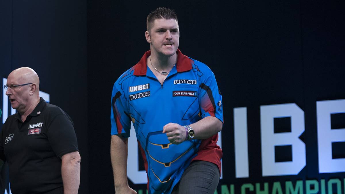 DARYL GURNEY ("Super Chin", 32 Jahre, Nordirland, Platz 5 in der Order of Merit): Schaffte es 2017 ins WM-Viertelfinale und gewann den World Grand Prix. Nahm 2018 erstmals an der Premier League Darts teil und gewann gerade erst die Players Championship Finals - mit ihm ist im Ally Pally zu rechnen